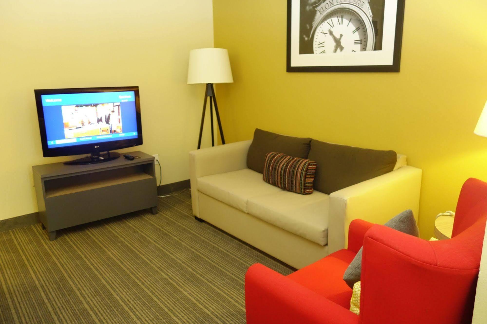 Country Inn & Suites By Radisson, Burlington Elon , Nc Zewnętrze zdjęcie